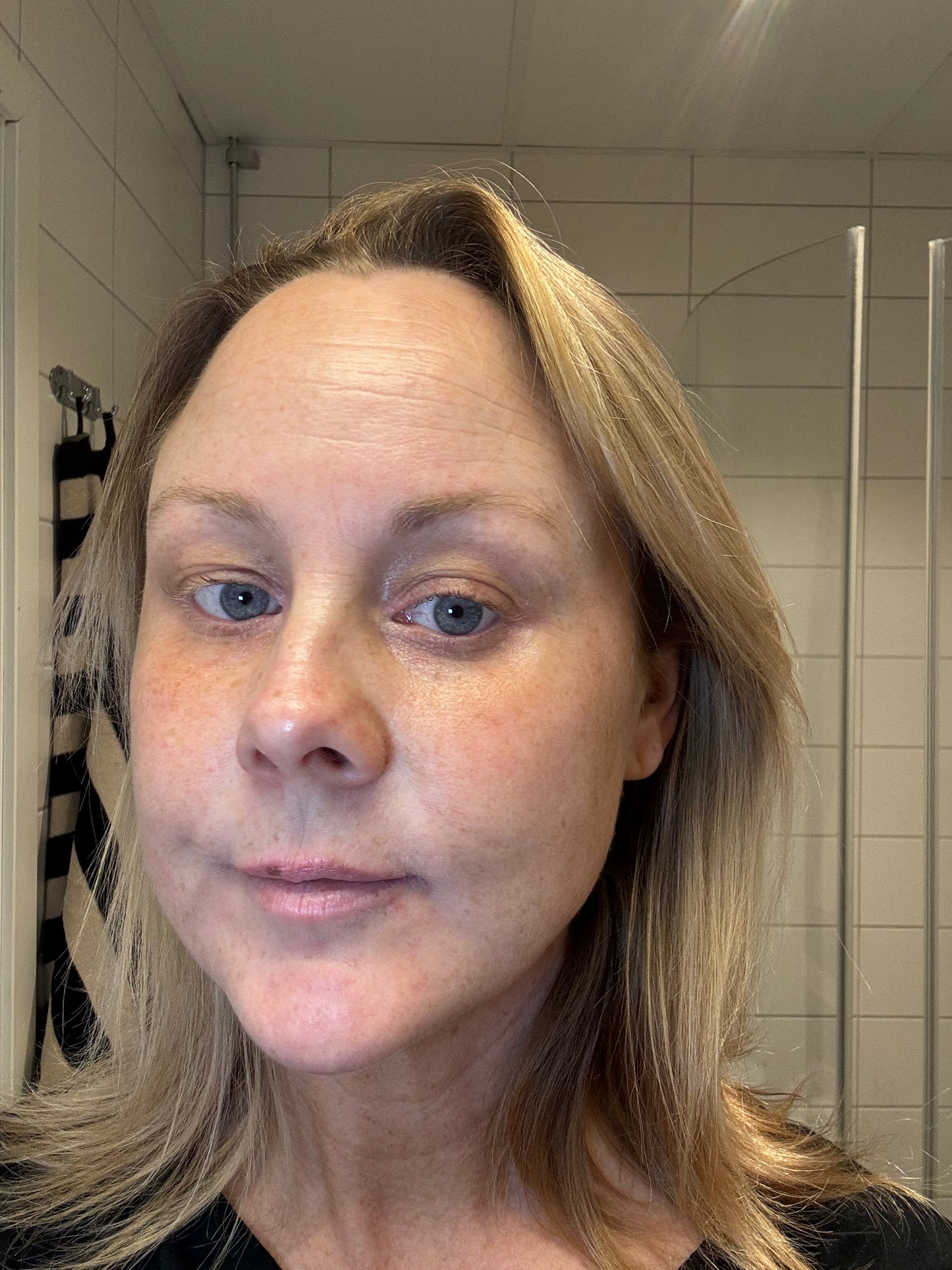 Ansiktsmask med kollagen som återfuktar, stramar upp och ger huden ny lyster